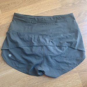 Lululemon High-Rise Speed Up Shorts 2.5”